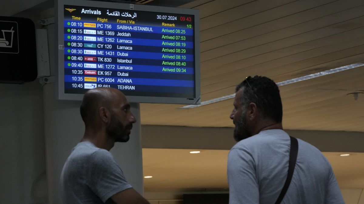 Bölgedeki savaş endişeleri nedeniyle İsrail ve Lübnan'a uçuşlar durduruldu