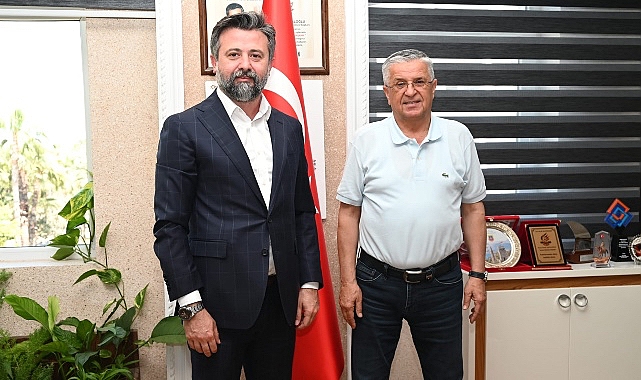 MHP Muratpaşa İlçe Başkanı Sadullah Güneş, Kemer Belediye Başkanı Necati Topaloğlu'nu makamında ziyaret etti - GÜNDEM
