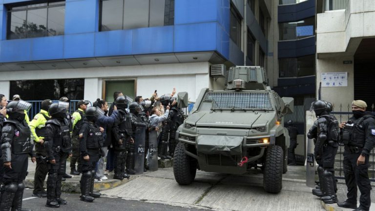 Ekvador’un Meksika büyükelçiliğine yapılan baskına komşu ülkelerden tepki: Uluslararası normlar ihlal edildi