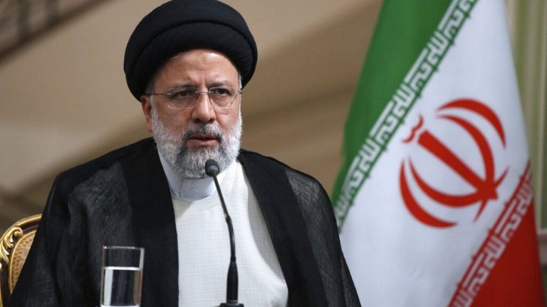 İran Cumhurbaşkanı Raisi'yi taşıyan helikopter konvoyunda kaza: Raisi'nin durumu bilinmiyor