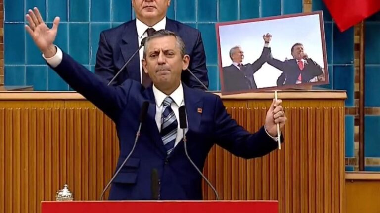 Özel Brecht’in şiiri “YA Birlik