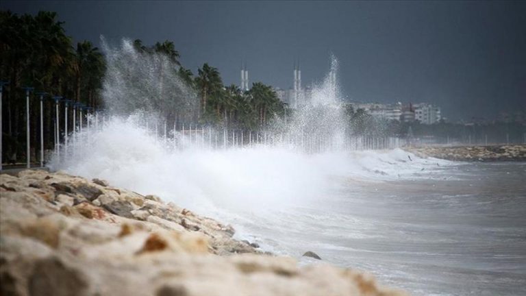 Karadeniz ve Ege Denizi için fırtına uyarısı
