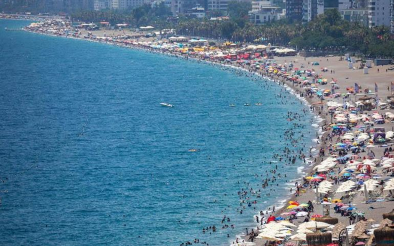 Antalya'ya 5 Ayda 3.5 Milyon Turist: Almanya Zirvede